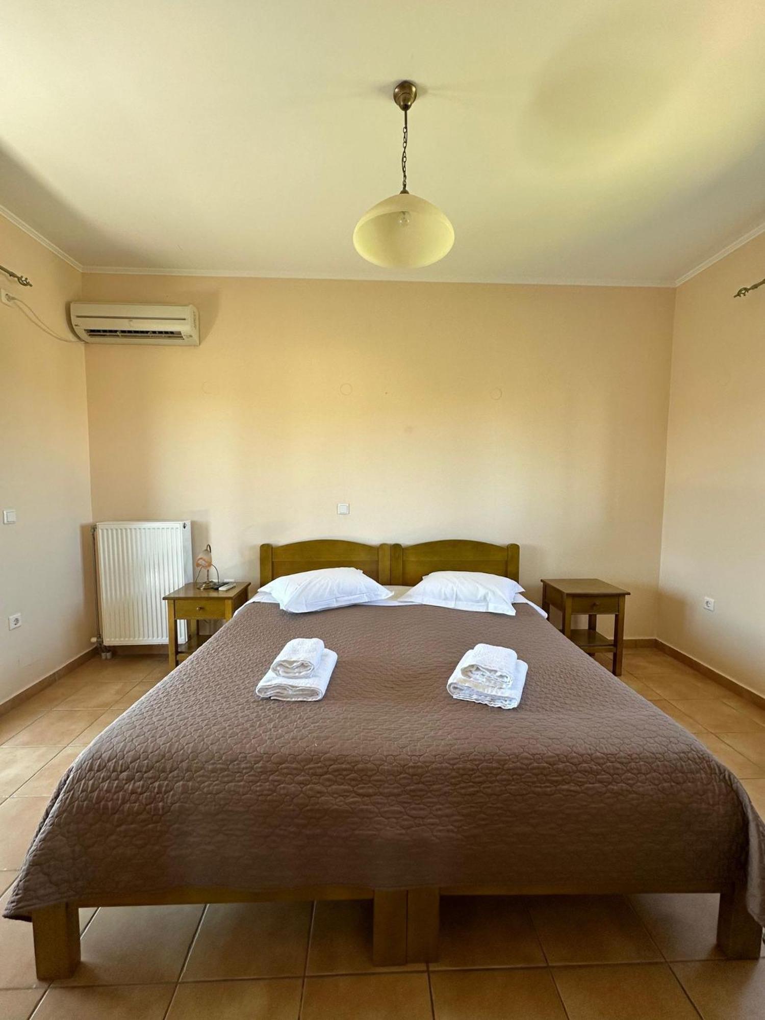Ferienwohnung Porto Nirikos Lefkada - Private Parking Exterior foto